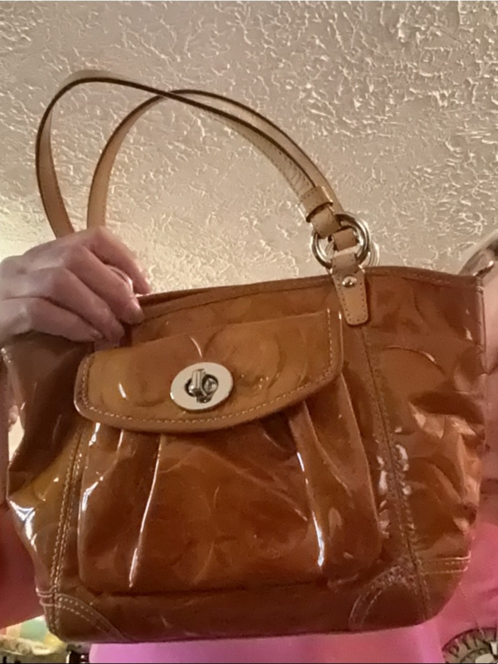 Coach Leah patent leather ORANGE